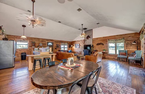 Davis Cabin | River View