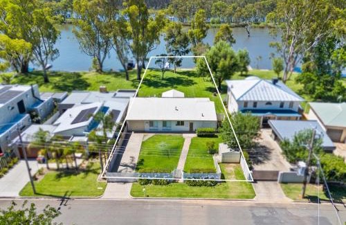 Bundalong House | River Views
