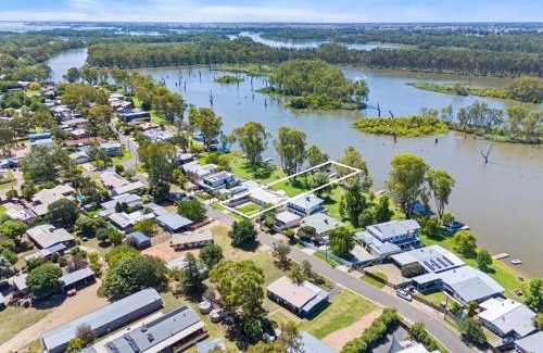 Bundalong House | River Views