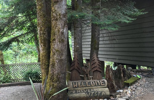 Roseburg House | River Vista Vacation Homes