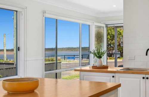 Shoalhaven Heads House | Riverbank Cottage & Studio
