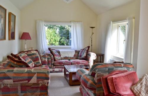 Althorpe House | Riverbank Cottage