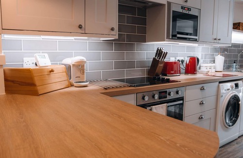Ironbridge Cottage | Riverbank Cottage - Scenic River Views
