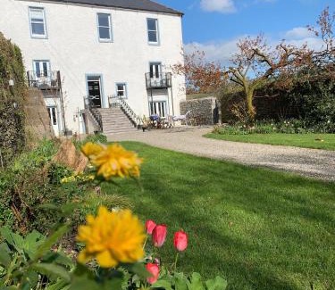 Innishannon Bed & Breakfast | Riverbank House Bed and Breakfast Innishannon