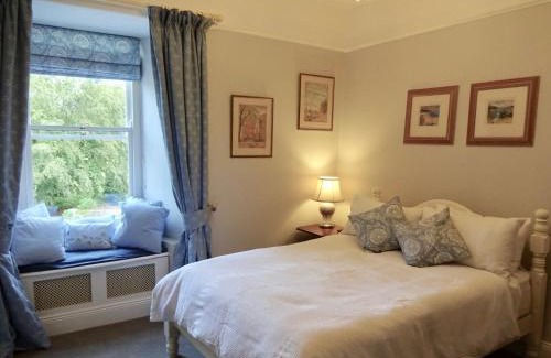 Innishannon Bed & Breakfast | Riverbank House Bed and Breakfast Innishannon