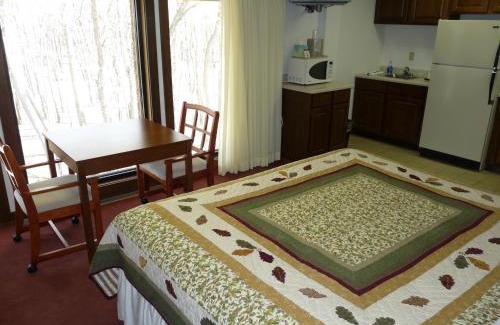 Petersburg Hotel | RiverBank Lodge