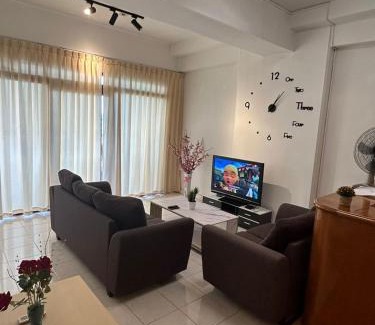 Kampung Surabaya Apartment | Riverbank suites waterfront 507