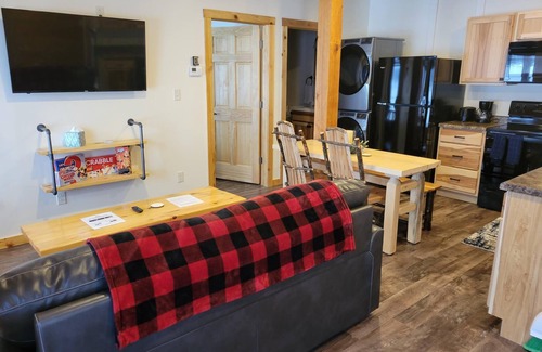 Houghton Cabin | Riverbank Trailside Cabin 24A