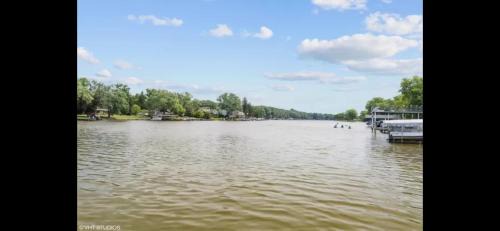 Fox River Grove House | Riverfront Cottage