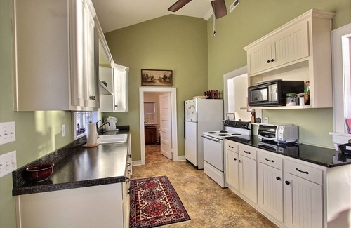 River Road Cottage | Riverfront Cottage Close To Washington, Bath And Belhaven!