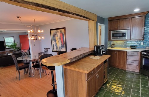 St. Clair House | Riverfront home 4 Beds/2 baths and walking distance to downtown.