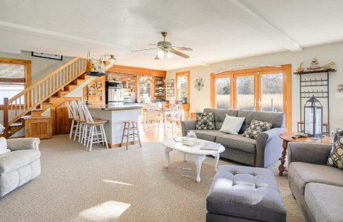 Kingston House | Riverfront Kingston Cottage with Deck, 2 Mi to Beach