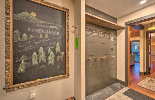 Lincoln Apartment | Riverfront Lincoln Condo 1 Mi to Loon Mountain!