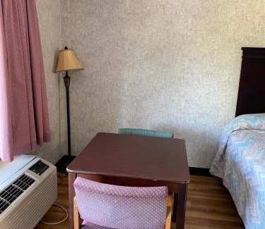 Burkesville Cabin | Riverfront Lodge