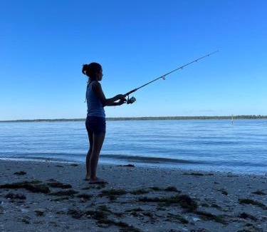 Surry House | Riverfront Oasis Kayaks, Private Beach, & More