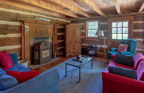 Luray House | Riverfront Pioneer Cabins LLC