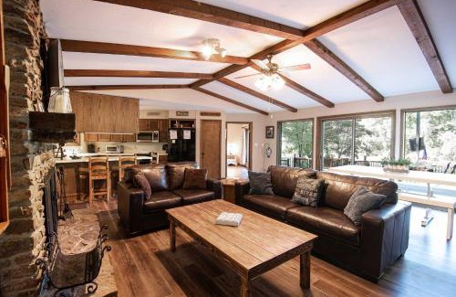 Wilburn House | Riverfront Retreat with Fire Pit Fish and Hike!