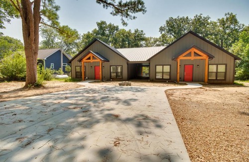 Mountain Home House | Riverfront Salesville Cabin Rental with Shared Dock!