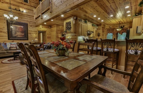 East Ellijay Cabin | Riverhouse | Ellijay, GA