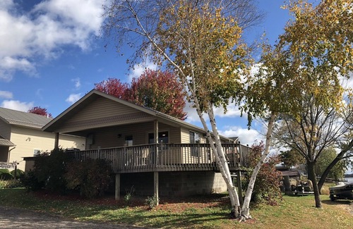Cassville Resort | Rivers Edge