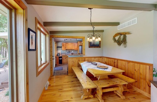 Rothschild House | River’s Reverie - Privacy within minutes of conveniences and attractions!