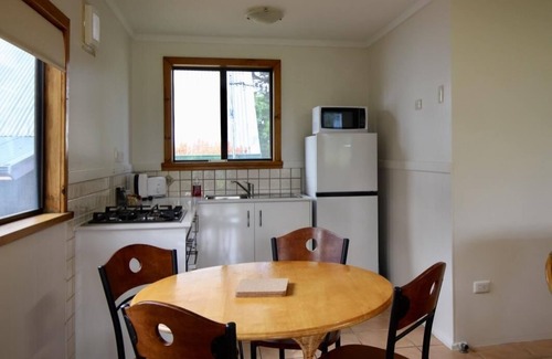 Augusta Cottage | Riverscape Cottage No.3 - Riverscape - unit 3 is an easy walk to the Blackwood River
