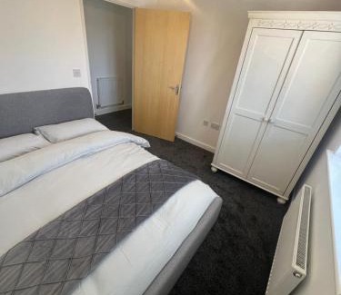 Northampton Apartment | Riverside Apartment