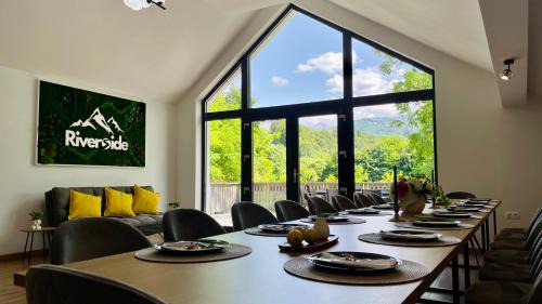 Avrig House | Riverside Avrig