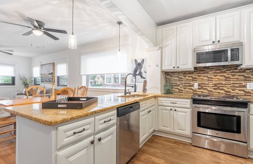 East Hill House | Riverside Bungalow - Private Pool Near Five Points!