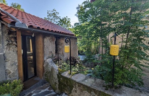 Mauleon-Barousse Cabin | Riverside Cabin With Private Terrace + hot tub
