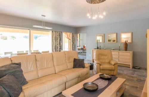 Saint-Nexans House | Riverside Comfort, Saint-Nexans