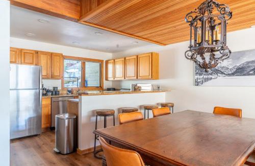 Telluride House | Riverside Condos C102 by AvantStay Condo Close To Downtown Town Park Ski Lift 8