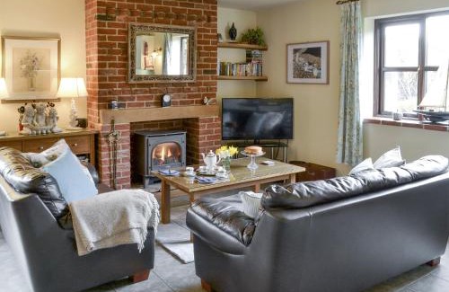 Drayton House | Riverside Cottage