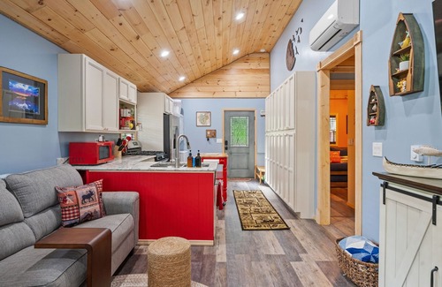 Lake Luzerne-Hadley House | Riverside & Dock, Hot Tub, Centrally Located, Pet Friendly: The Hummingbird Camp