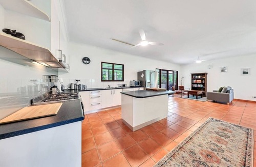 Darwin River House | Riverside Homestead