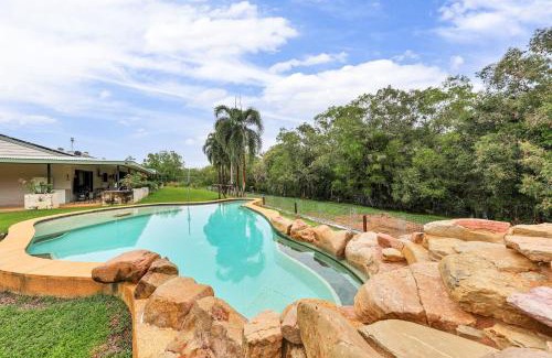 Darwin River House | Riverside Homestead