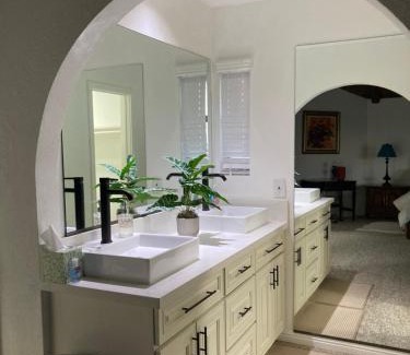 Perris House | Riverside Lake Mathews Resort