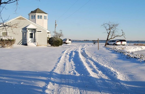 Fishing Creek Bed & Breakfast | Riverside Lodge Bed & Breakfast on the Honga River UNIT B
