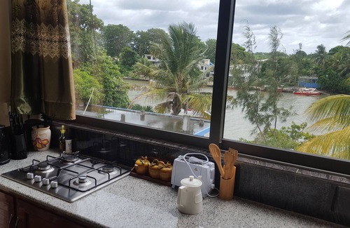 Grand River South East House | Riverside Holiday Home