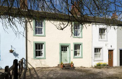 Caldbeck House | Riverside - Quaint County Cottage overlooking the Beck
