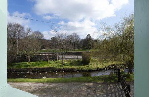 Caldbeck House | Riverside - Quaint County Cottage overlooking the Beck
