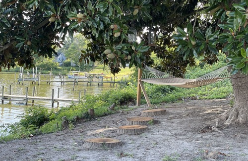 Hague House | Riverside Retreat/Fire-pit/Oak Tree Dining