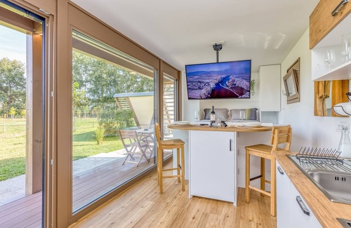 Metlika House | Riverside Suite Ane private beach, Gradac, Slovenia