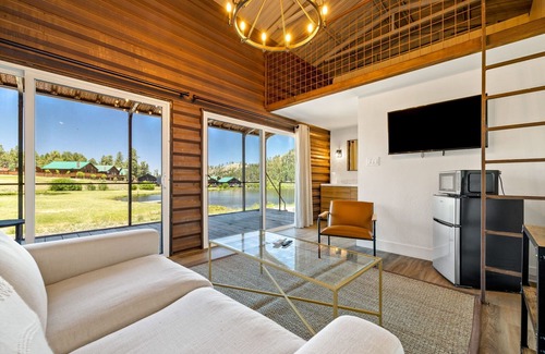 Springerville Cabin | Riverside Suite Casita 3