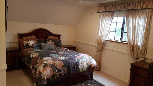 Taree House | Riverside vintage home