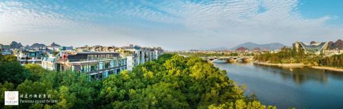 Xiufeng Hotel | Riverside Wing Hotel Guilin