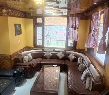 Manali House | Riverstone Homestay- Manali