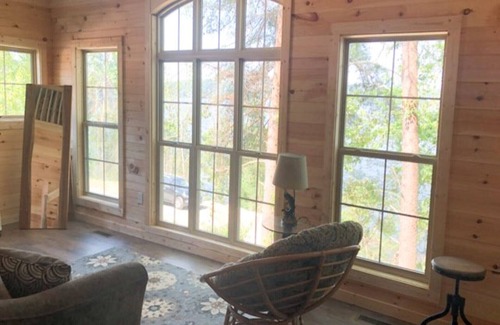 Cherokee House | RIVERTON LAKESIDE COTTAGE ON PICKWICK LAKE