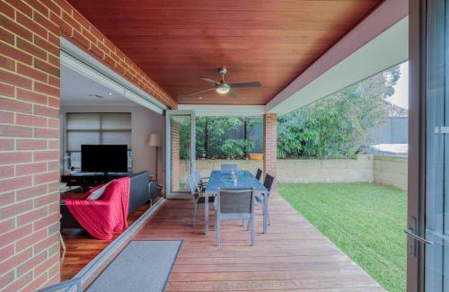 Rivervale House | Rivervale Retreat - Spacious Family Living
