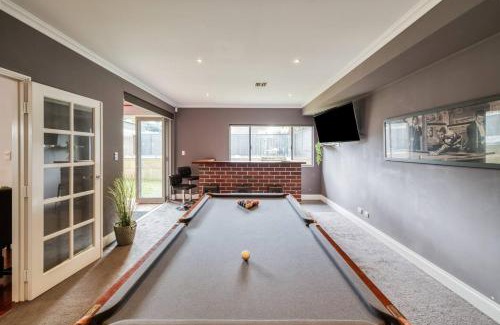 Rivervale House | Rivervale Retreat - Spacious Family Living